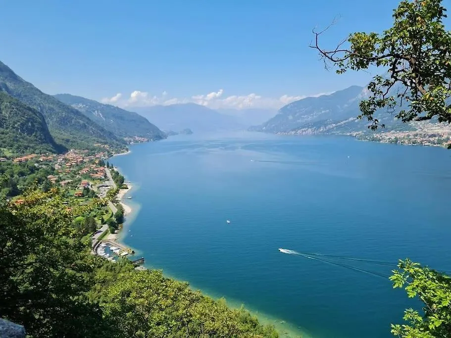 Civico 62 Relax Vicino Al Lago Canzo 0*,